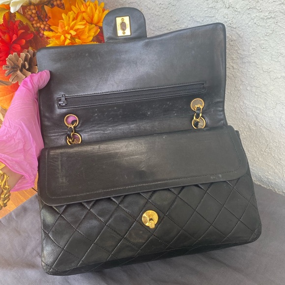 🎉❤️VINTAGE LOVER♥️🎉CHANEL 10” DOUBLE FLAP BAG LAMB GOLD HARDWEARS ❤️ - Picture 9 of 17